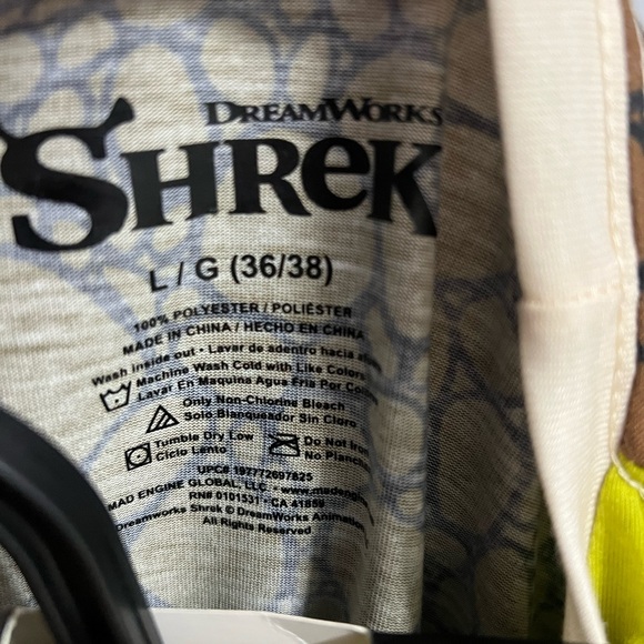 Dreamworks Shrek T-Shirt and Beanie Set - Picture 5 of 5